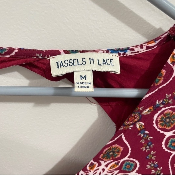 Long sleeve Boutique Tunic or Dress Size Medium. Brand Tassels N Lace - Picture 4 of 5